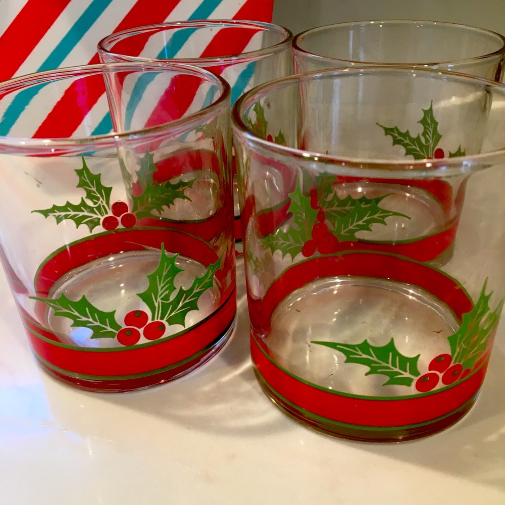 Vintage Mcm holly and berries rocks glass bar ware